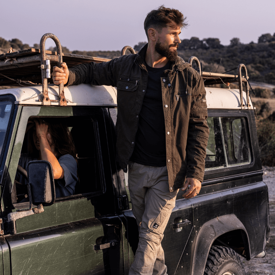 Layout Nine (title Below) 1 Desk